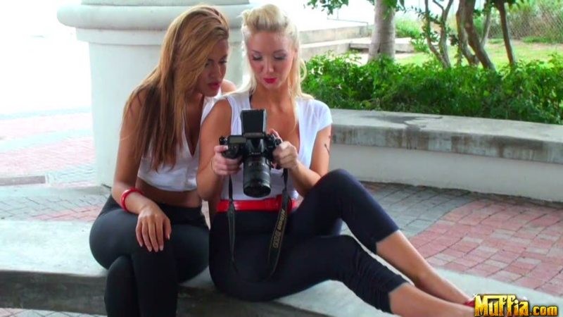 Isis Taylor enjoys a babe after a photo shoot #72717074