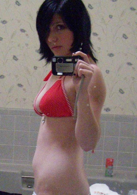 Photo compilation of a naked pretty girl's hot selfpics #77096882