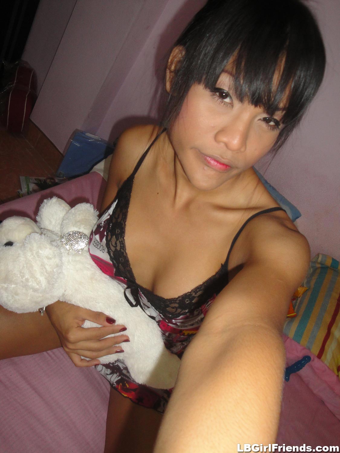 Amateur asiático ladyboy novia disparos privados para bf
 #70045532