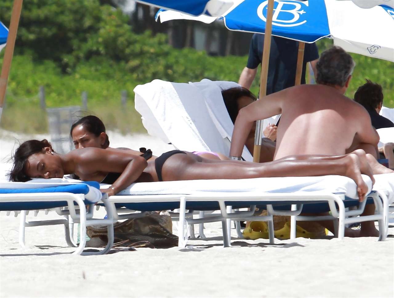 Kelly Rowland exposing beautifull ass in bikini and sexy body #75231874