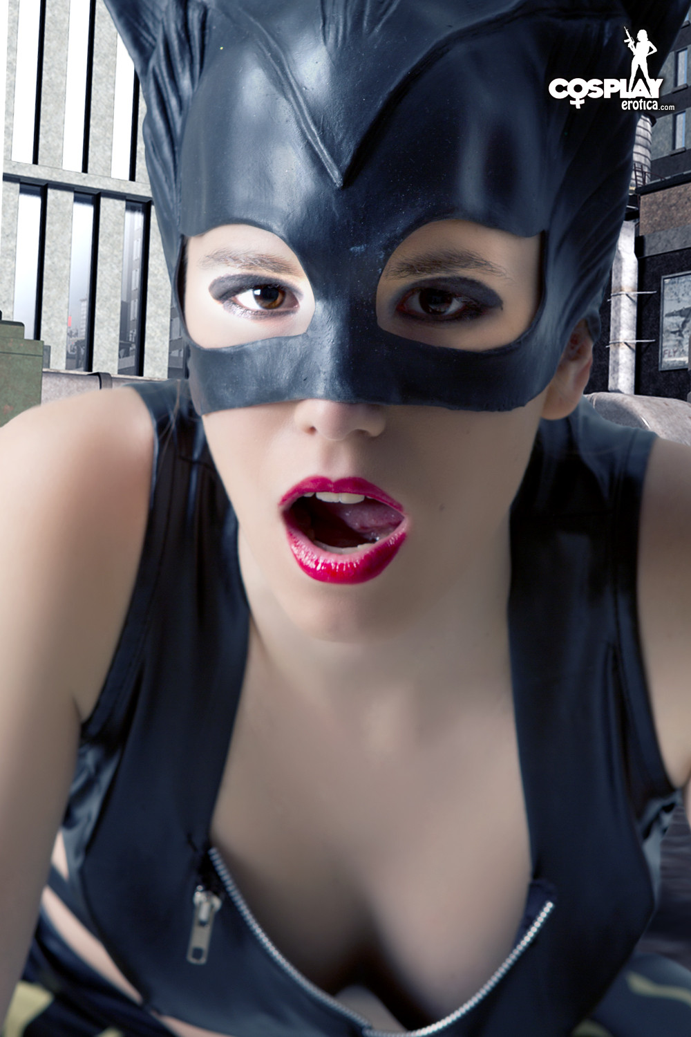 Cassie ist keine Halle Berry als Cat Woman, aber ihr Cosplay ist sexy und sie wird nackt
 #67371206