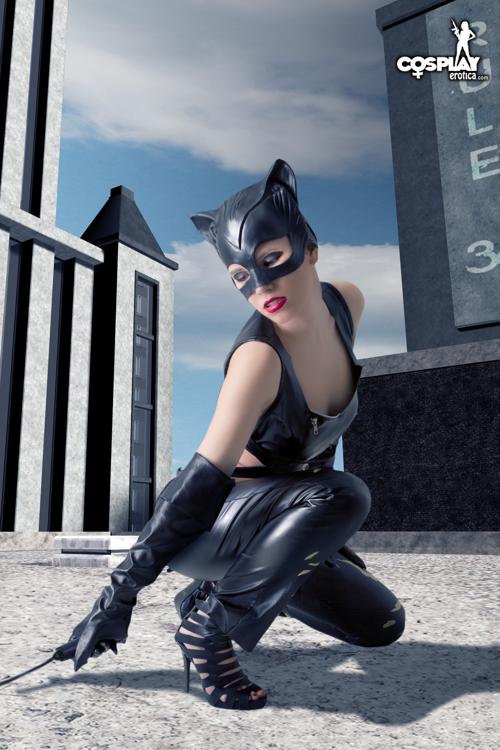 Cassie is no Halle Berry as Cat woman but her cosplay is sexy and she gets naked #67371221
