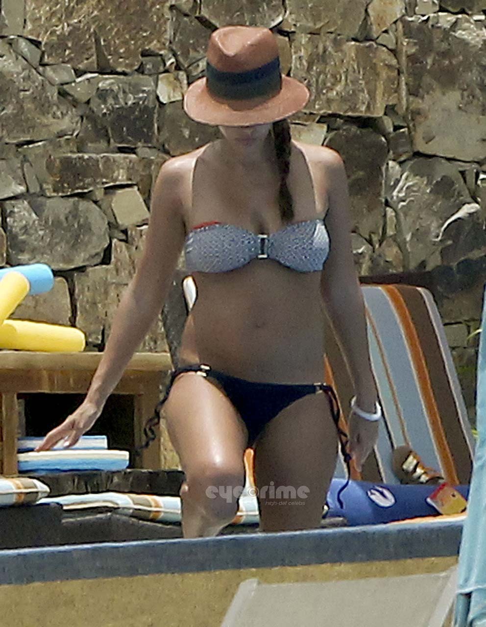 Jessica Alba exposing sexy body and huge boobs in bikini on pool #75304438