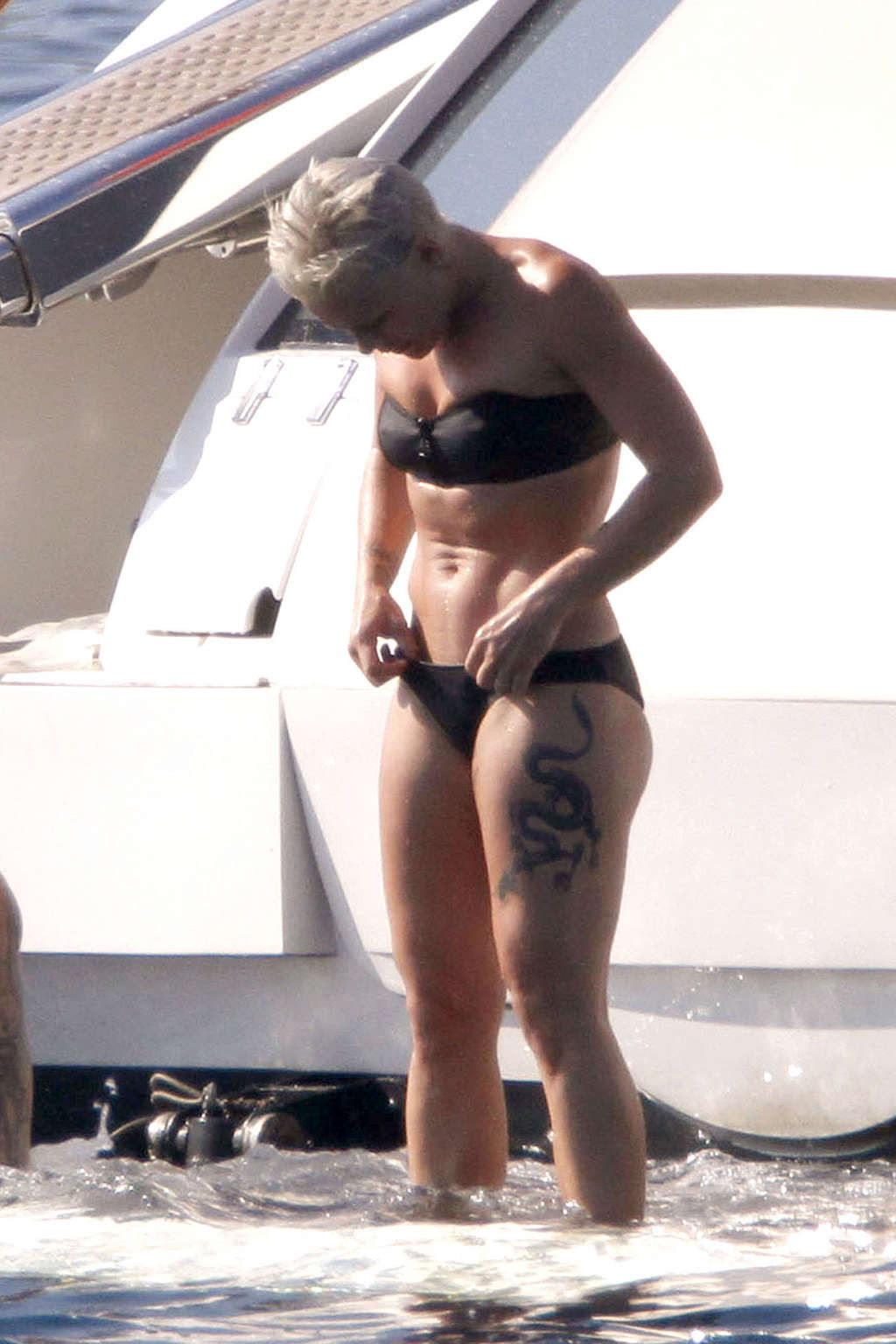 Pink exposing her fucking sexy body and hot ass in bikini on yacht #75340588