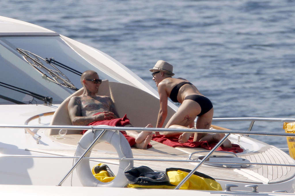 Pink exposing her fucking sexy body and hot ass in bikini on yacht #75340687