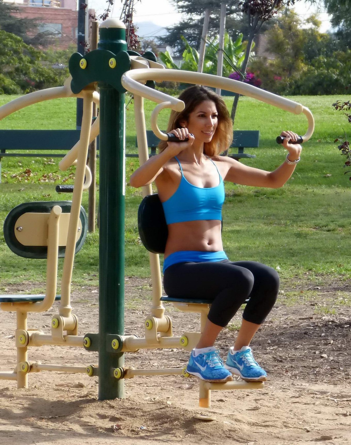 Leilani Dowding in sports bra  tights working out at the Pan Pacific Park in Wes #75219720