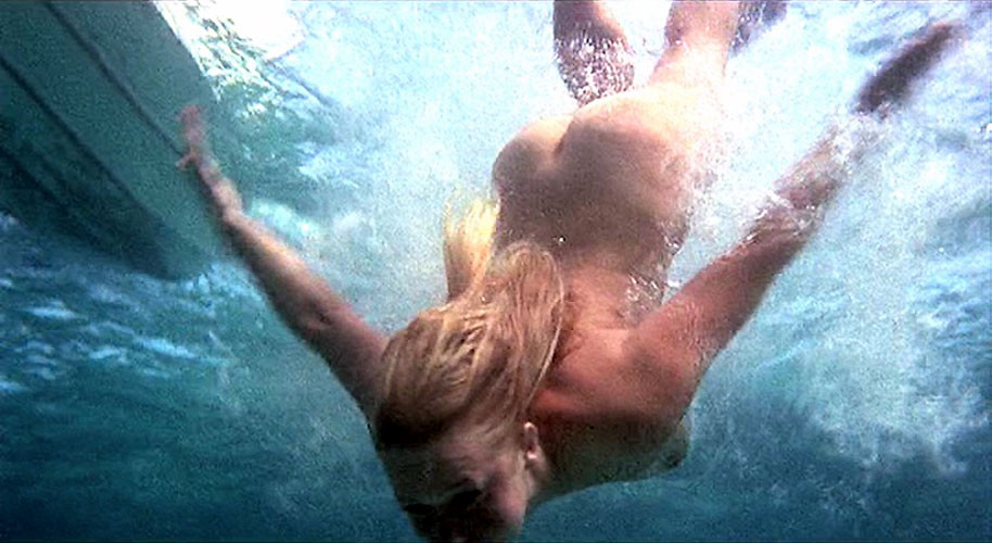 Helen Mirren esponendo le sue grandi tette il suo bel culo e la sua figa in tappi di film nudo
 #75384332