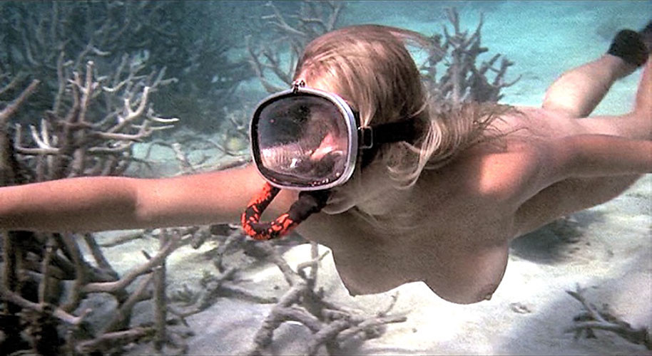 Helen Mirren esponendo le sue grandi tette il suo bel culo e la sua figa in tappi di film nudo
 #75384344