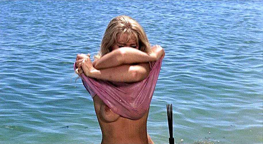 Helen Mirren esponendo le sue grandi tette il suo bel culo e la sua figa in tappi di film nudo
 #75384371
