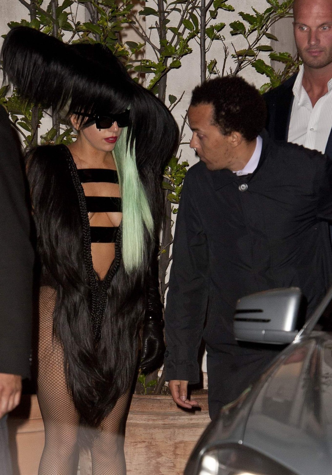 Lady Gaga in London in knappem Outfit gesichtet
 #75286114