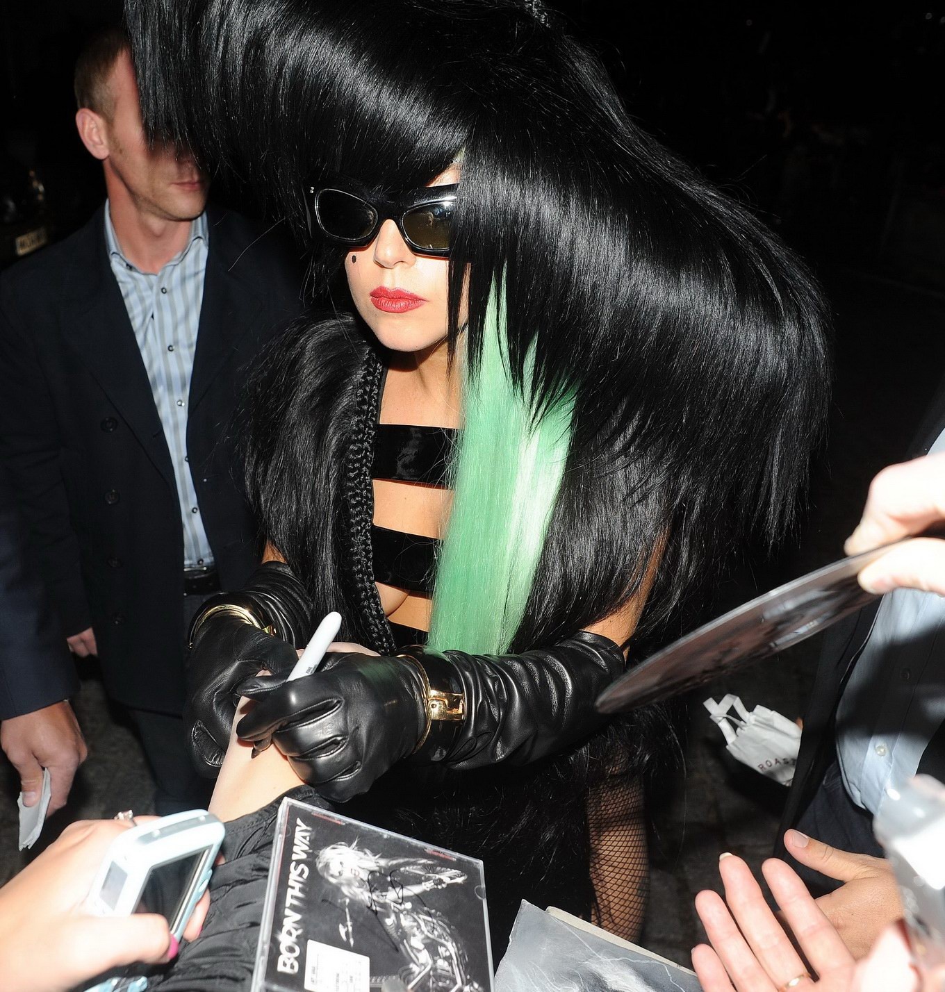 Lady Gaga aperçue à Londres en tenue légère.
 #75286136