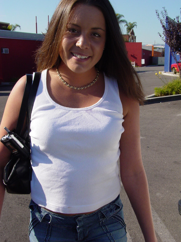 Lusty elise bouncing su cabeza en una enorme polla
 #79477462