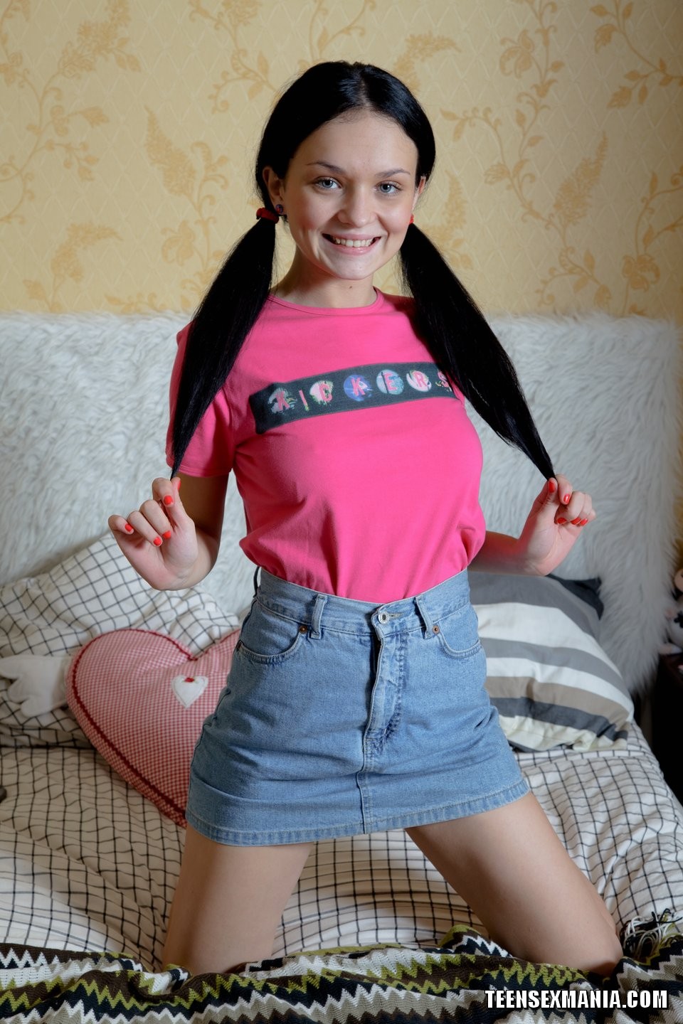 Sie liebt es, den Schwanz eines Mannes zu lutschen und ihn in ihre Fotze zu stopfen
 #68048579