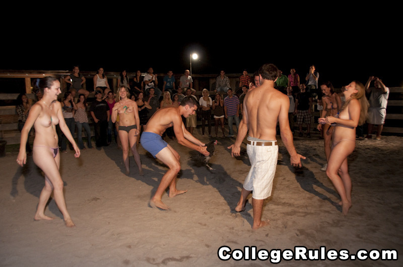 Geile Teenie-Schülerinnen
 #74590487