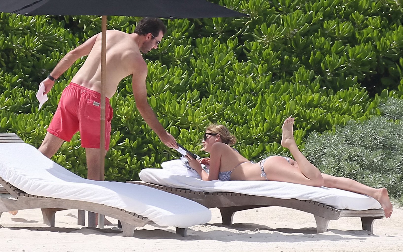 Kate Upton tanning her milky melons and ass in silver bikini at the beach in Mex #75190914