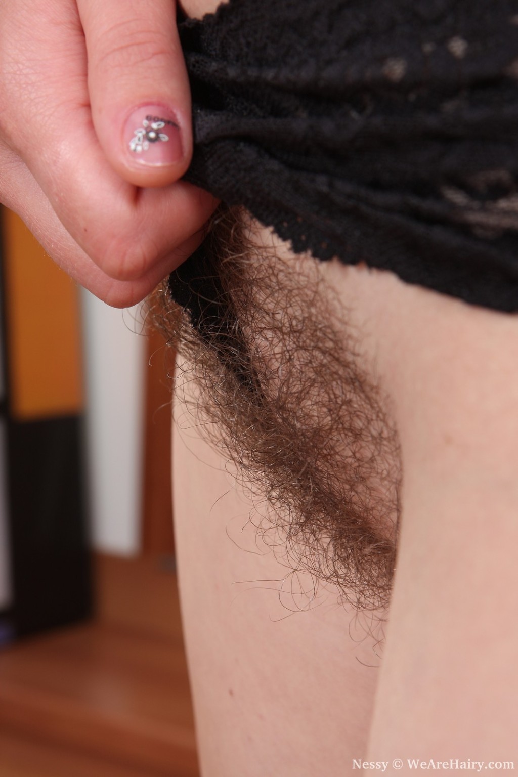 Nessy close up hairy natural pussy
 #75617065