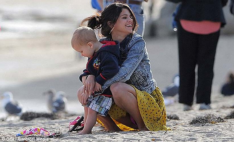 Selena Gomez sexy upskirt paparazzi photos on beach #75273388