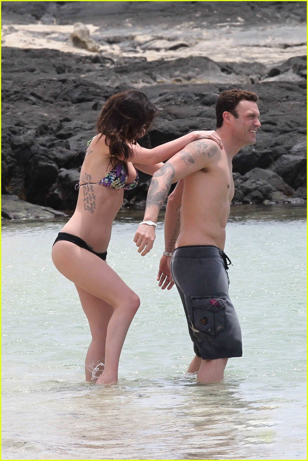 Megan Fox showing off her bikini body on a Hawaiian beach #75299413
