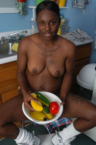 Naked Black Neighbor Chick Sucking Big Fat Banana #73442882