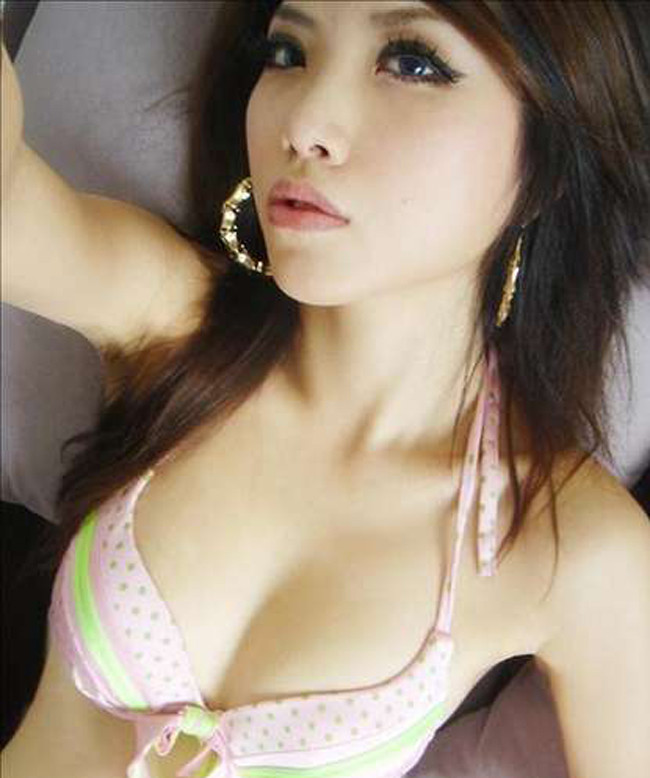 Sexy asian teen posando
 #69901782