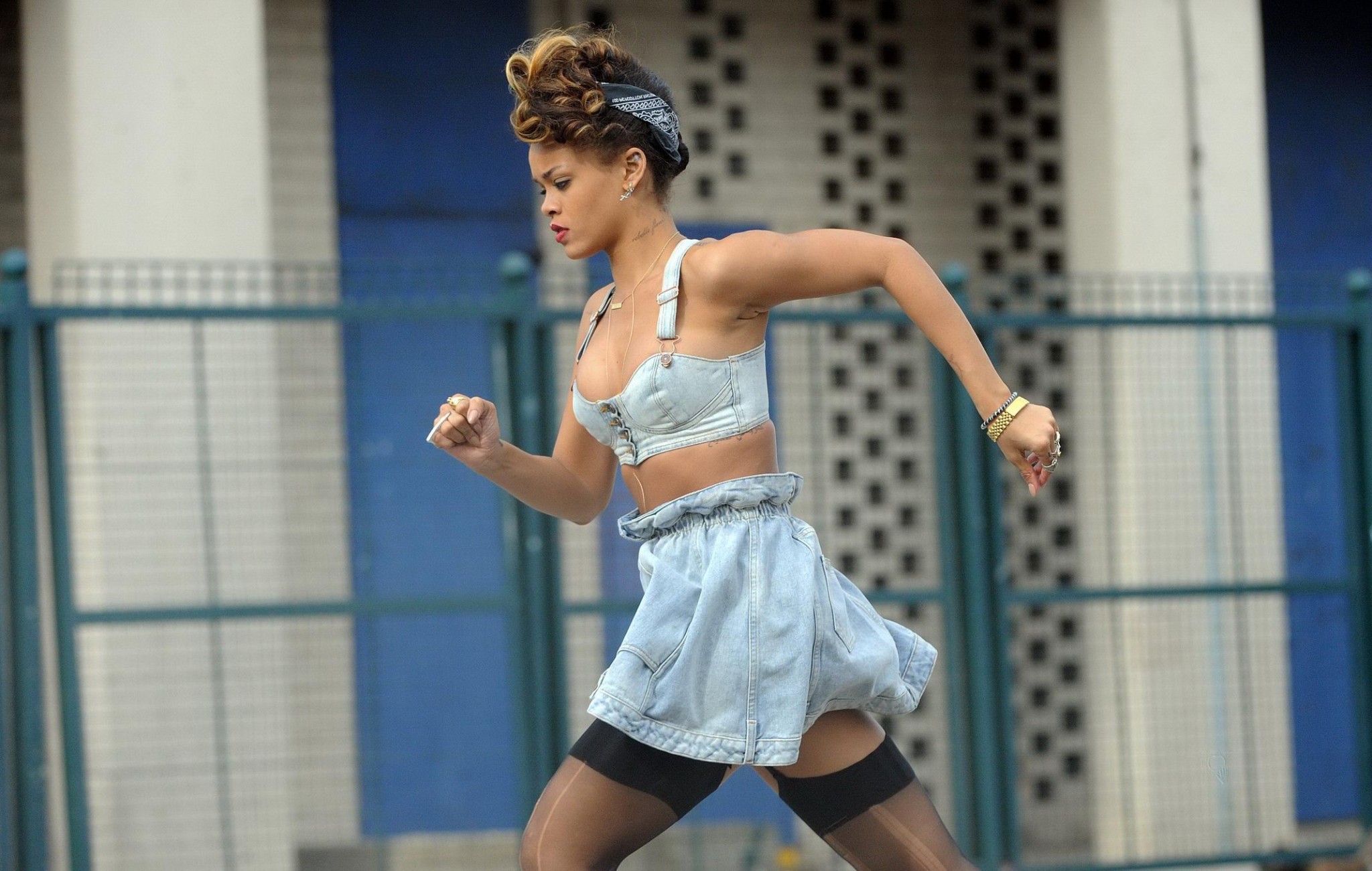 Rihanna flashing her panties on the music video set in Ireland #75287402