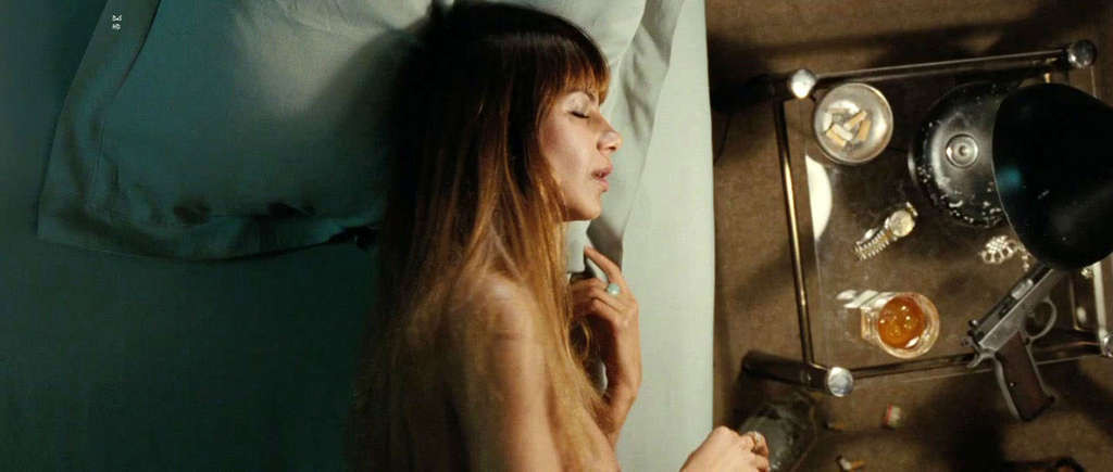 Catalina denis entblößt ihre großen Titten und fickt hart im Film
 #75341781