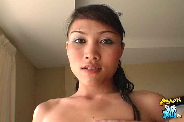 美しいアジアの女の子、ナナが革張りのソファーで犯される
 #67539171