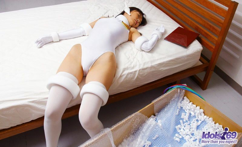 ロボットのような淫乱女が覚醒して学校に送られる
 #69846860
