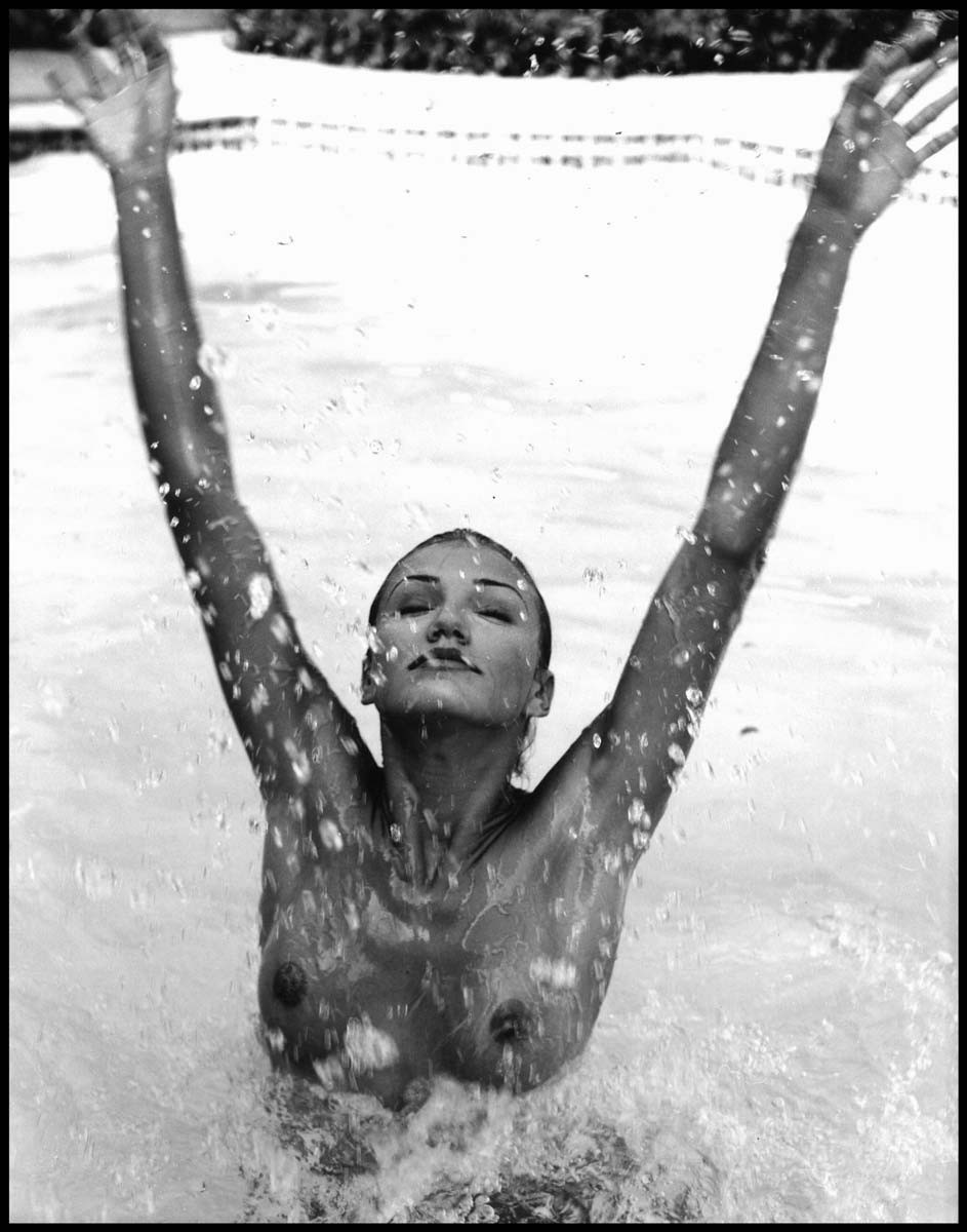 Cameron Diaz nice wet nude tits in the pool #75394620