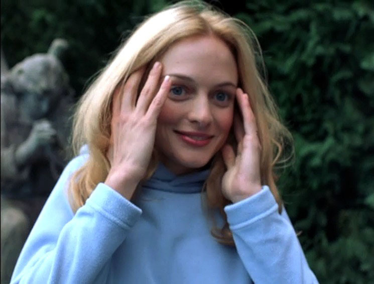 Heather graham che mostra le sue belle grandi tette in tappi di film nudo
 #75401617