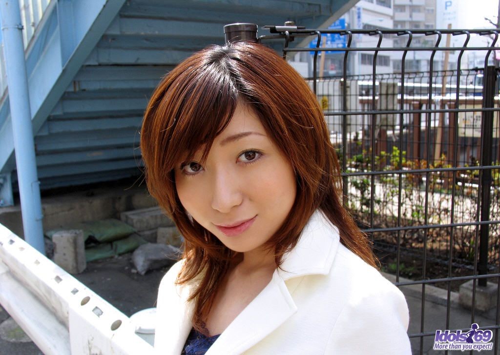 Freche asiatische Schlampe zeigt langsam ihren erstaunlichen engen Arsch
 #69915766