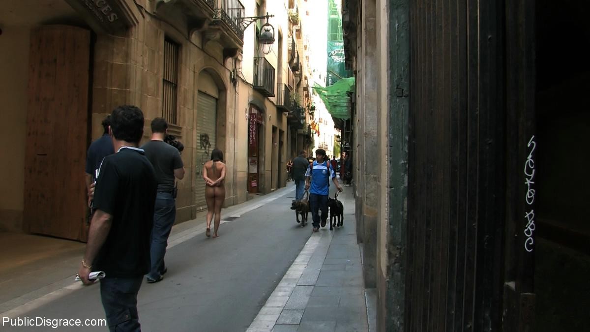 Nena desnudada, atada y follada al aire libre en lugares públicos
 #71975832