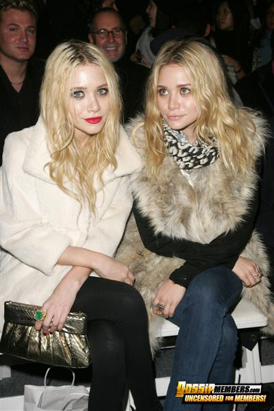 Las gemelas Olsen posando sexys y cachondas en fotos glamurosas y de paparazzi
 #75141590