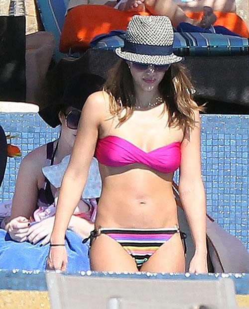 Jessica Alba Posing In Bikini And Showing Her Sexy Ass