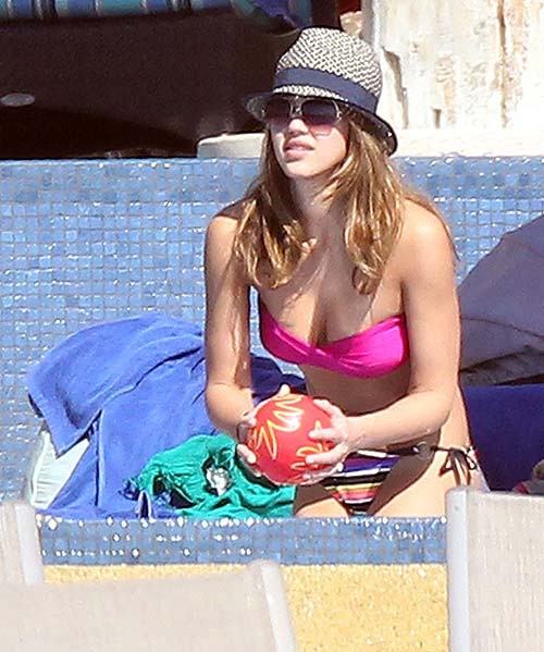 Jessica Alba posing in bikini and showing her sexy ass #75277158