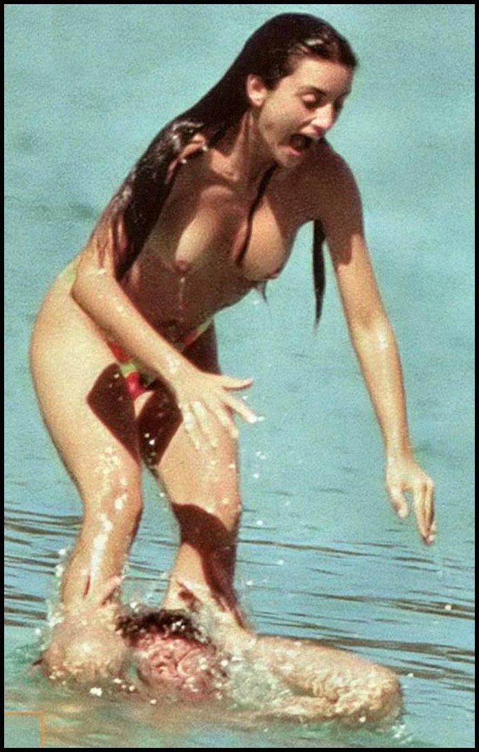 Penelope Cruz showing sweet topless on the beach #75385409