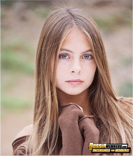 O.C. star Willa Holland exposed with her controversial pics #75165975
