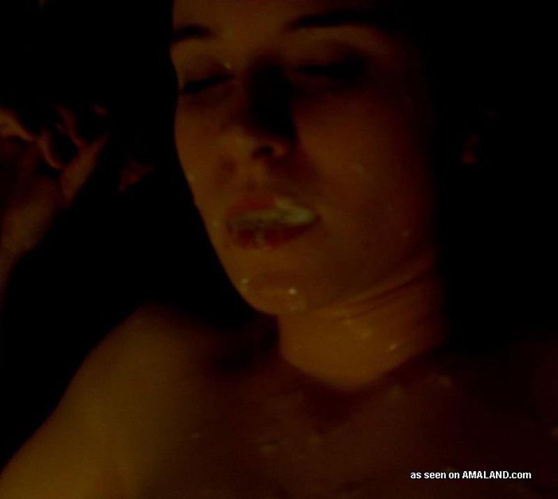 Rociando su linda cara después del sexo
 #75660914