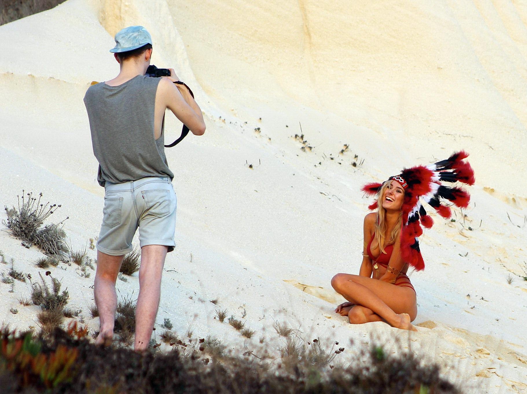 Kimberley garner montrant son corps en bikini lors d'un photoshoot dans le sud de la Californie
 #75167286