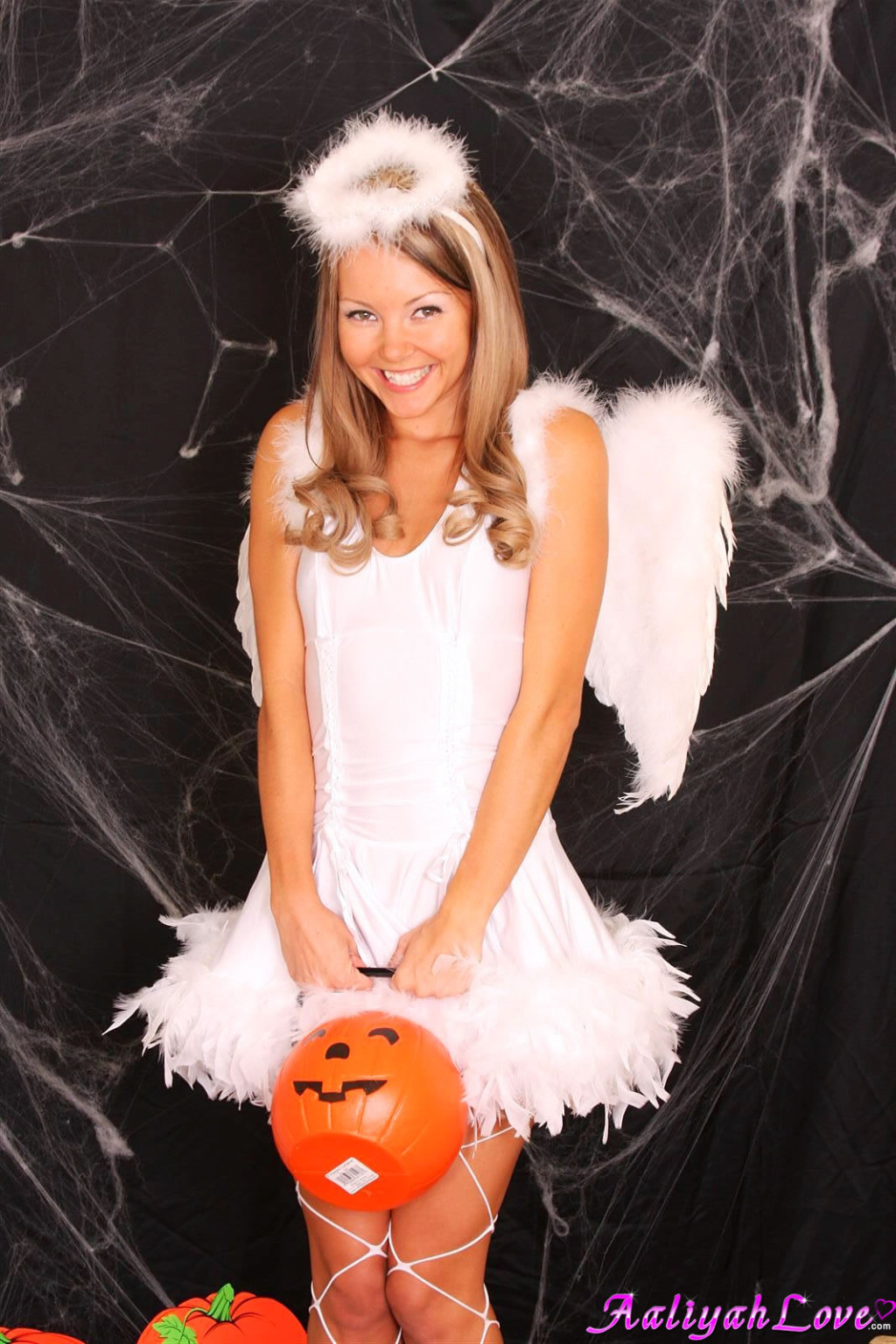 Aaliyah Love dresses up as a horny Halloween angel #67539977