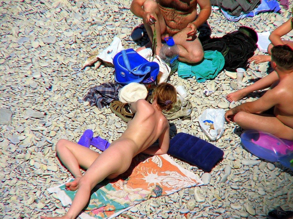 Photos nues de voyeurisme sur la plage
 #67280616