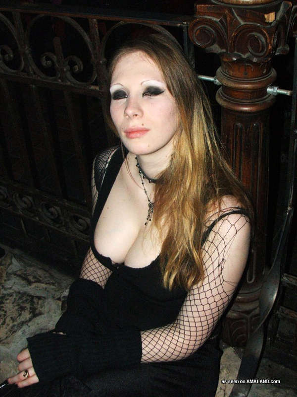 Picture set of a cocksucking gothic bitch #68200502