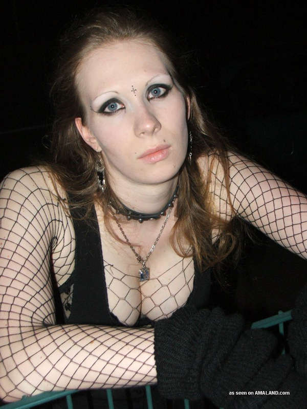 Picture set of a cocksucking gothic bitch #68200593
