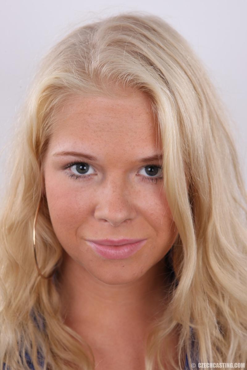 綺麗なブロンドの素人
 #67429313