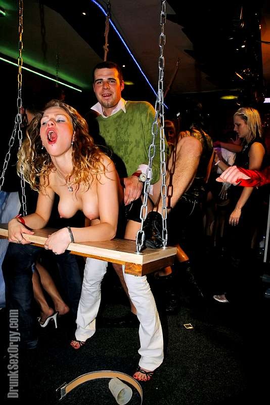 Drunk honeys go down on each others slits at a drunk sex orgy #77836975