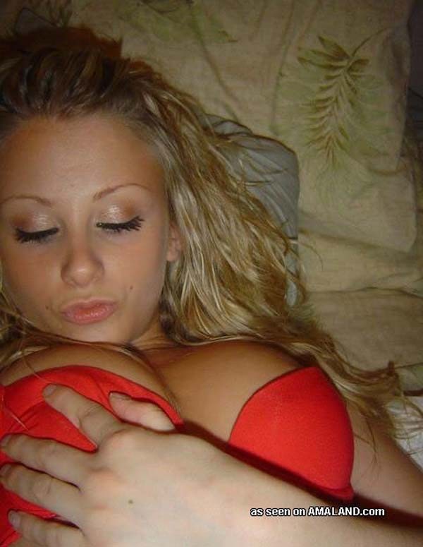 Blondie's hot selfpics #68290586