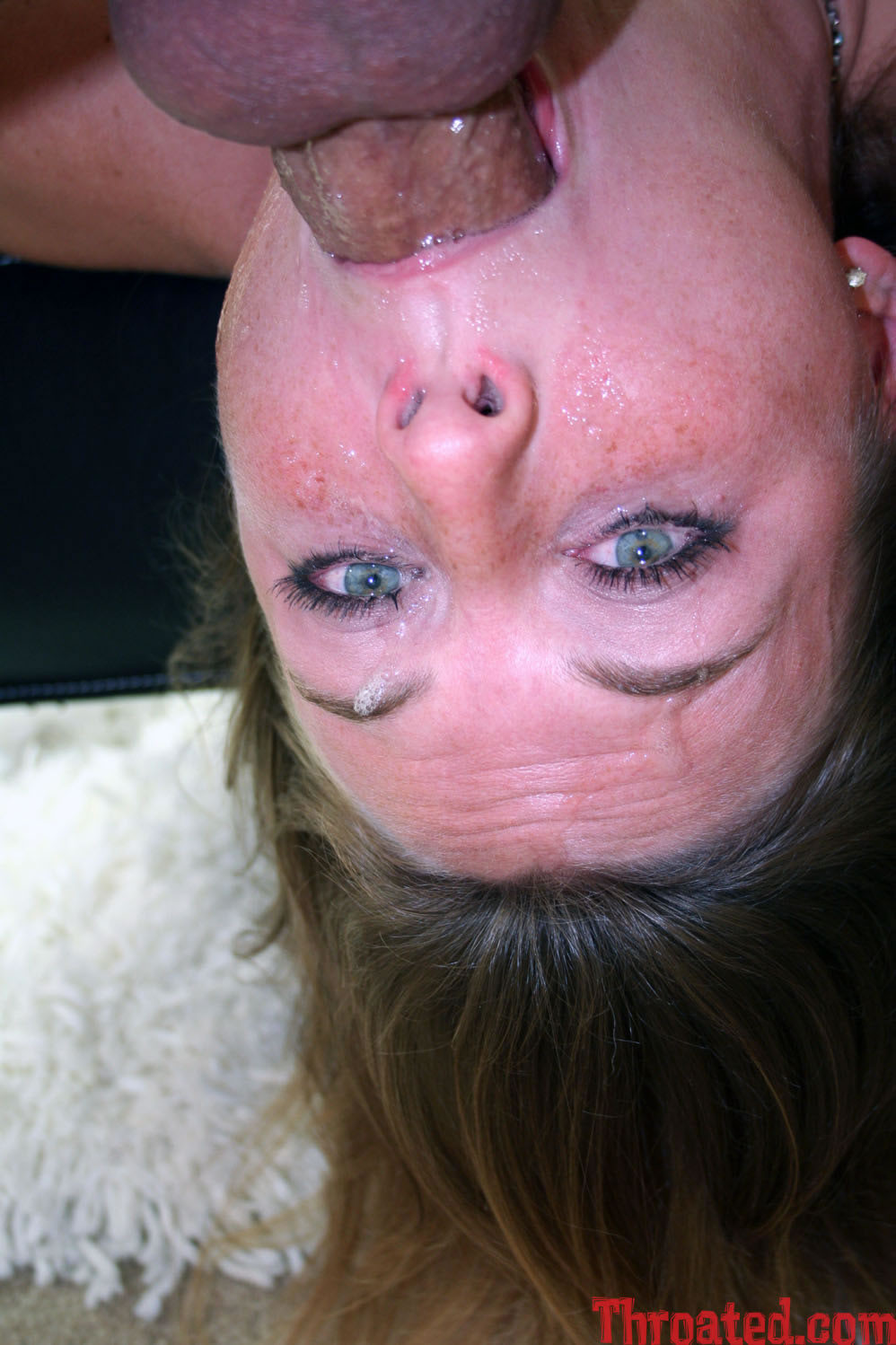 La petite Heather Zatch avale une bite et reçoit un massage facial
 #74272520