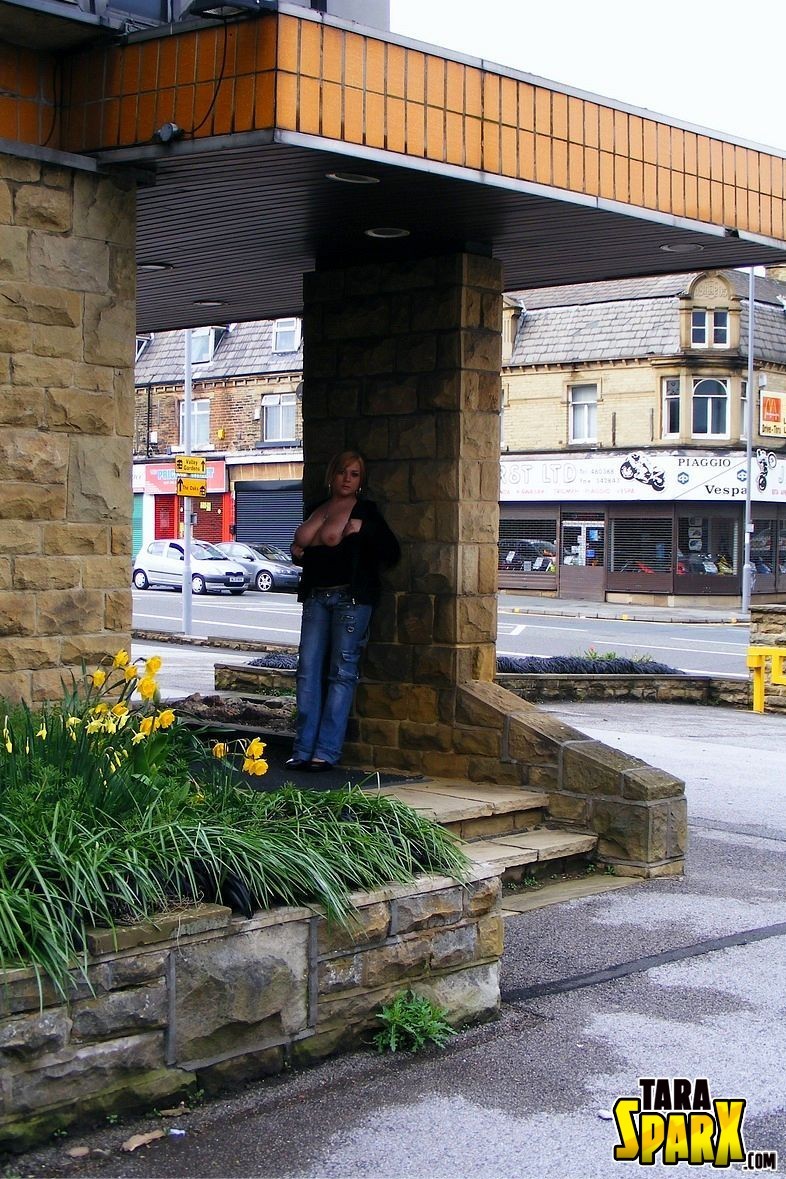 Tolle große Titten warten hier auf Sie
 #68460087