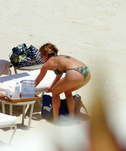 Jennifer Aniston exposed tits on beach pictures #75440782