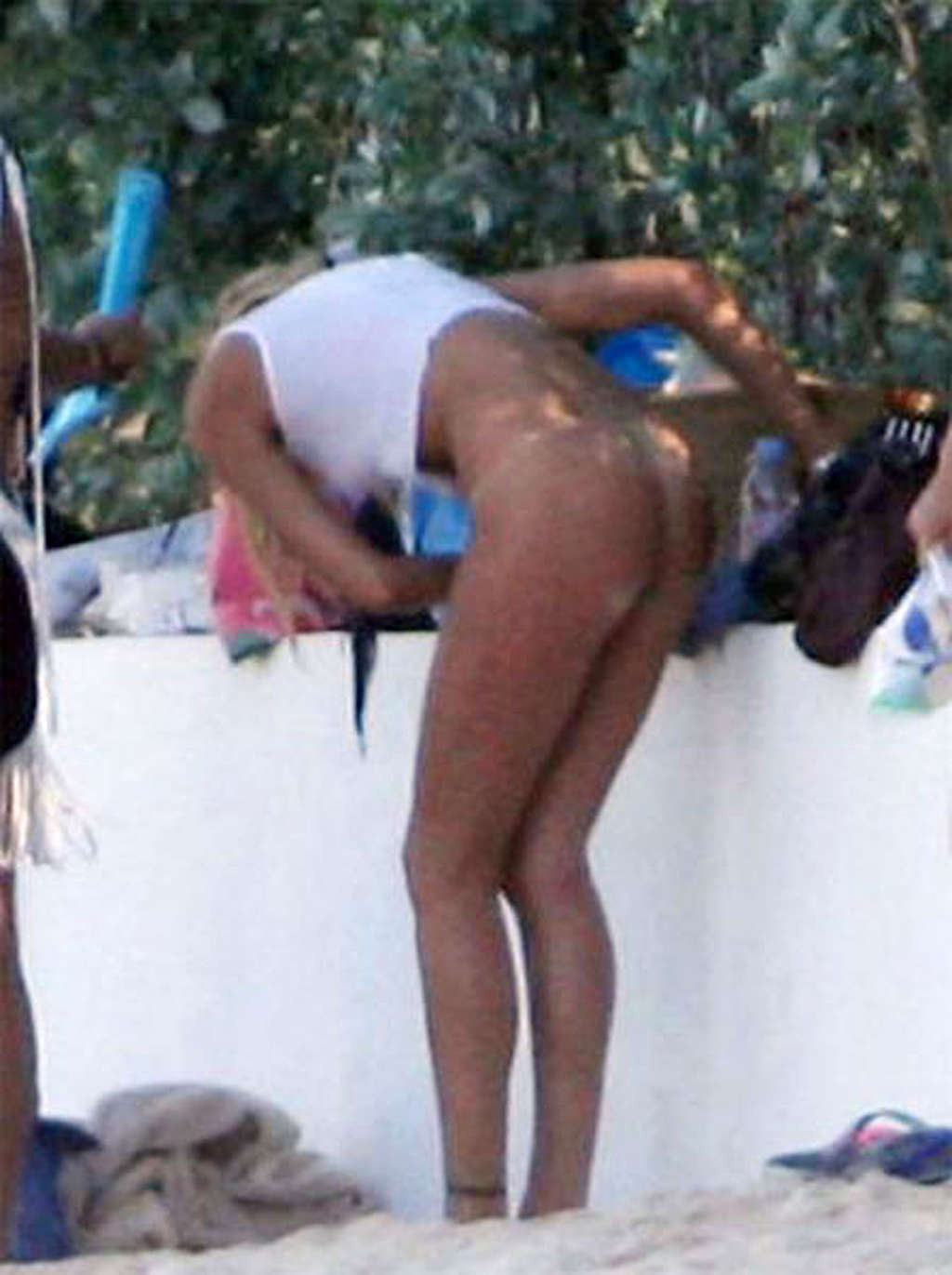Marisa miller mostrando un cuerpo jodidamente sexy y un culo extremadamente bonito
 #75367799
